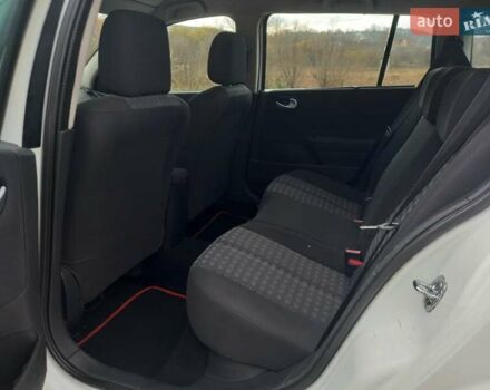 Білий Рено Меган, об'ємом двигуна 1.6 л та пробігом 201 тис. км за 5199 $, фото 32 на Automoto.ua