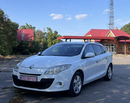 Белый Рено Меган, объемом двигателя 1.6 л и пробегом 228 тыс. км за 7299 $, фото 10 на Automoto.ua