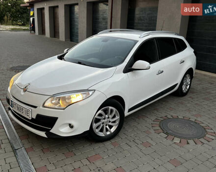 Белый Рено Меган, объемом двигателя 2 л и пробегом 290 тыс. км за 5950 $, фото 10 на Automoto.ua