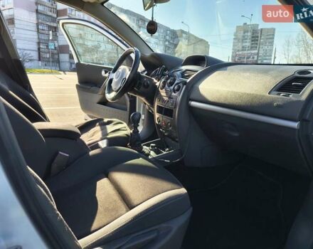 Белый Рено Меган, объемом двигателя 1.46 л и пробегом 307 тыс. км за 4500 $, фото 13 на Automoto.ua