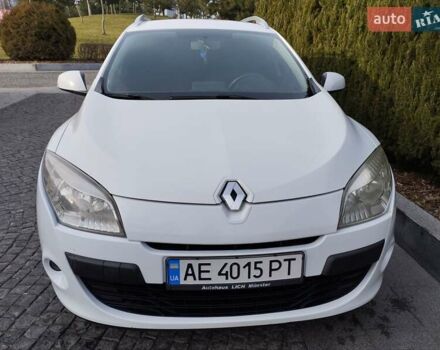 Білий Рено Меган, об'ємом двигуна 1.6 л та пробігом 227 тис. км за 6500 $, фото 9 на Automoto.ua