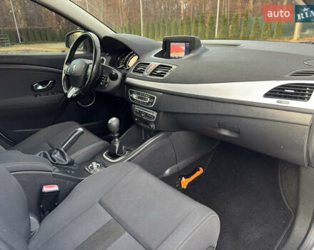 Белый Рено Меган, объемом двигателя 1.6 л и пробегом 220 тыс. км за 7700 $, фото 11 на Automoto.ua