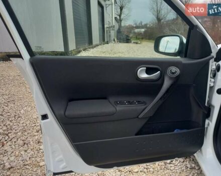 Білий Рено Меган, об'ємом двигуна 1.6 л та пробігом 201 тис. км за 5199 $, фото 30 на Automoto.ua