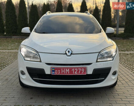 Белый Рено Меган, объемом двигателя 1.6 л и пробегом 220 тыс. км за 7700 $, фото 4 на Automoto.ua