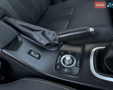 Белый Рено Меган, объемом двигателя 1.6 л и пробегом 220 тыс. км за 7600 $, фото 13 на Automoto.ua