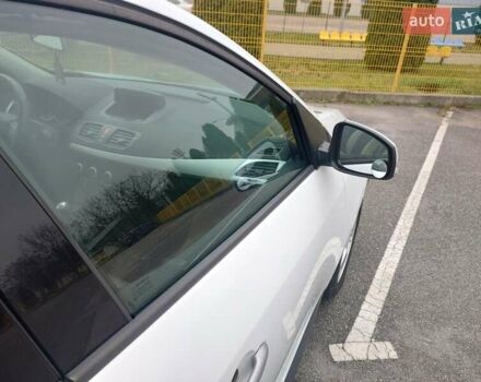 Белый Рено Меган, объемом двигателя 1.5 л и пробегом 267 тыс. км за 7000 $, фото 8 на Automoto.ua