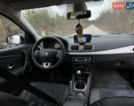 Рено Меган 2009 в Самборе на Automoto.ua Белый Рено Меган, объемом двигателя 1.5 л и пробегом 191 тыс. км за 6500 $, фото 6 на Automoto.ua