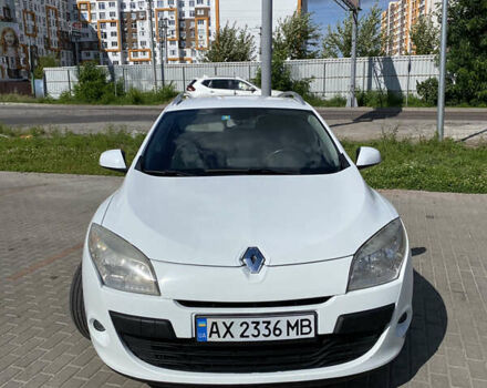 Рено Меган 2009 у Києві на Automoto.ua Білий Рено Меган, об'ємом двигуна 1.6 л та пробігом 242 тис. км за 6900 $, фото 1 на Automoto.ua