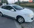 Белый Рено Меган, объемом двигателя 1.5 л и пробегом 400 тыс. км за 5800 $, фото 3 на Automoto.ua