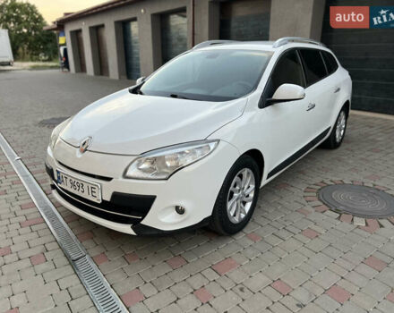 Белый Рено Меган, объемом двигателя 2 л и пробегом 290 тыс. км за 5950 $, фото 28 на Automoto.ua