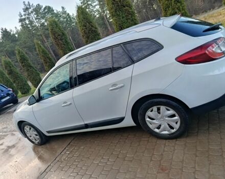 Белый Рено Меган, объемом двигателя 1.5 л и пробегом 205 тыс. км за 6999 $, фото 3 на Automoto.ua