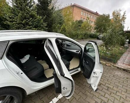 Белый Рено Меган, объемом двигателя 1.9 л и пробегом 360 тыс. км за 6300 $, фото 7 на Automoto.ua