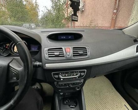 Белый Рено Меган, объемом двигателя 1.9 л и пробегом 360 тыс. км за 6300 $, фото 16 на Automoto.ua