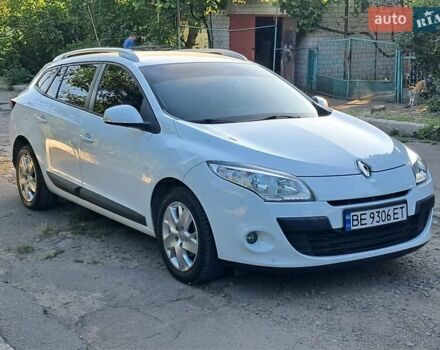 Білий Рено Меган, об'ємом двигуна 1.5 л та пробігом 205 тис. км за 7100 $, фото 1 на Automoto.ua