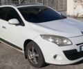 Белый Рено Меган, объемом двигателя 1.6 л и пробегом 300 тыс. км за 8100 $, фото 1 на Automoto.ua