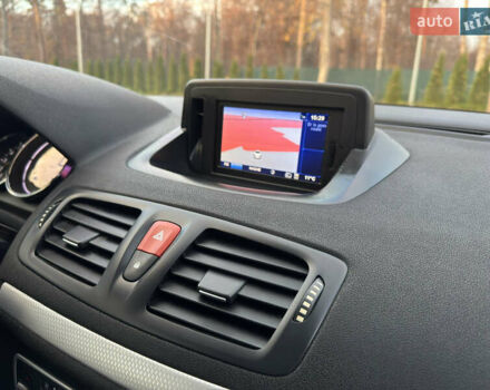 Белый Рено Меган, объемом двигателя 1.6 л и пробегом 220 тыс. км за 7700 $, фото 18 на Automoto.ua