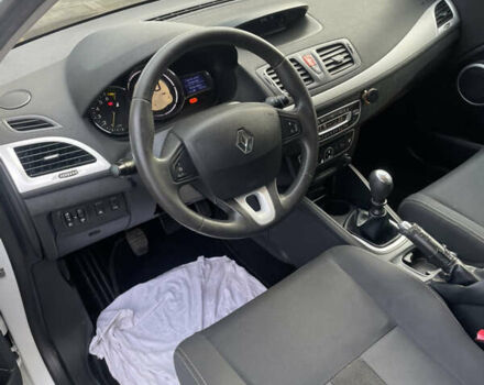 Белый Рено Меган, объемом двигателя 1.4 л и пробегом 163 тыс. км за 5800 $, фото 9 на Automoto.ua