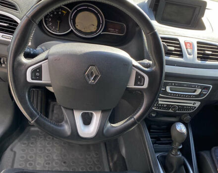 Рено Меган 2009 у Києві на Automoto.ua Білий Рено Меган, об'ємом двигуна 1.6 л та пробігом 242 тис. км за 6900 $, фото 11 на Automoto.ua