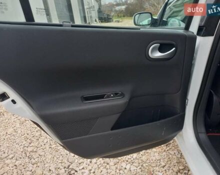 Білий Рено Меган, об'ємом двигуна 1.6 л та пробігом 201 тис. км за 5199 $, фото 31 на Automoto.ua