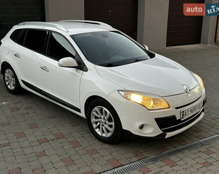 Белый Рено Меган, объемом двигателя 2 л и пробегом 290 тыс. км за 5950 $, фото 14 на Automoto.ua