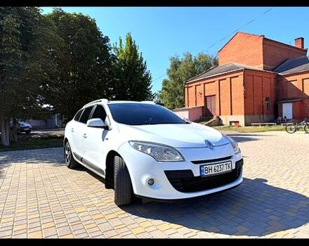 Белый Рено Меган, объемом двигателя 1.5 л и пробегом 202 тыс. км за 6500 $, фото 1 на Automoto.ua