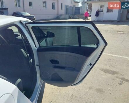 Білий Рено Меган, об'ємом двигуна 1.46 л та пробігом 300 тис. км за 6199 $, фото 19 на Automoto.ua