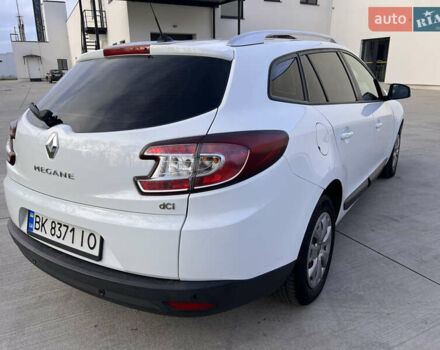 Білий Рено Меган, об'ємом двигуна 1.46 л та пробігом 226 тис. км за 7500 $, фото 5 на Automoto.ua