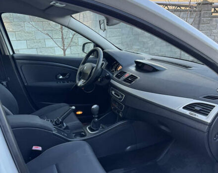 Белый Рено Меган, объемом двигателя 1.46 л и пробегом 298 тыс. км за 6200 $, фото 55 на Automoto.ua