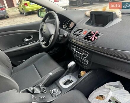 Рено Меган 2010 в Житомире на Automoto.ua Белый Рено Меган, объемом двигателя 1.46 л и пробегом 173 тыс. км за 6700 $, фото 10 на Automoto.ua