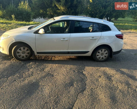 Білий Рено Меган, об'ємом двигуна 1.46 л та пробігом 235 тис. км за 6700 $, фото 5 на Automoto.ua