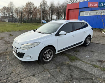 Белый Рено Меган, объемом двигателя 1.46 л и пробегом 299 тыс. км за 6200 $, фото 5 на Automoto.ua