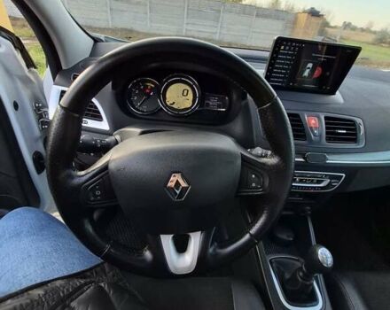 Рено Меган 2010 в Павлограде на Automoto.ua Белый Рено Меган, объемом двигателя 1.46 л и пробегом 237 тыс. км за 8150 $, фото 16 на Automoto.ua