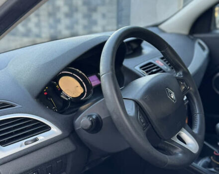 Белый Рено Меган, объемом двигателя 1.46 л и пробегом 298 тыс. км за 6200 $, фото 48 на Automoto.ua