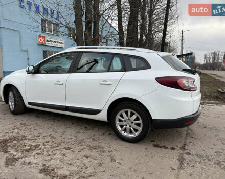 Белый Рено Меган, объемом двигателя 1.6 л и пробегом 211 тыс. км за 7399 $, фото 3 на Automoto.ua