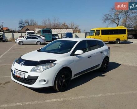 Белый Рено Меган, объемом двигателя 1.46 л и пробегом 300 тыс. км за 6200 $, фото 2 на Automoto.ua
