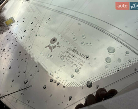 Белый Рено Меган, объемом двигателя 1.6 л и пробегом 211 тыс. км за 7399 $, фото 19 на Automoto.ua
