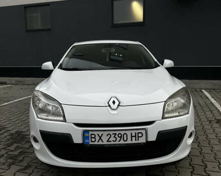 Белый Рено Меган, объемом двигателя 1.46 л и пробегом 289 тыс. км за 6200 $, фото 5 на Automoto.ua