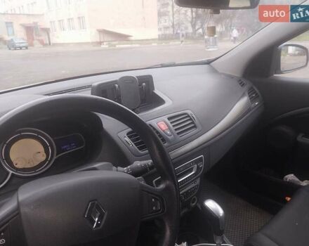 Білий Рено Меган, об'ємом двигуна 1.46 л та пробігом 270 тис. км за 7000 $, фото 4 на Automoto.ua