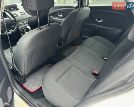 Белый Рено Меган, объемом двигателя 1.46 л и пробегом 299 тыс. км за 6900 $, фото 11 на Automoto.ua