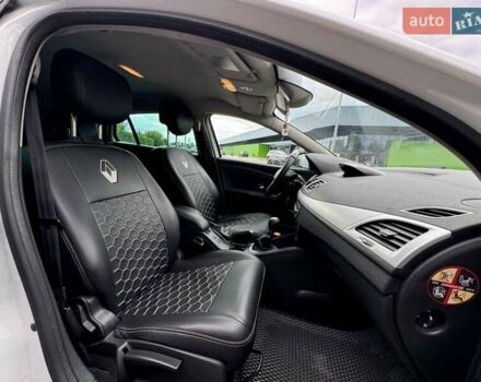 Белый Рено Меган, объемом двигателя 2 л и пробегом 245 тыс. км за 7800 $, фото 14 на Automoto.ua