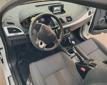 Білий Рено Меган, об'ємом двигуна 1.6 л та пробігом 220 тис. км за 7350 $, фото 17 на Automoto.ua