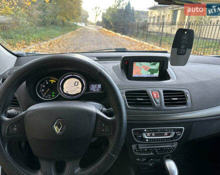 Белый Рено Меган, объемом двигателя 1.5 л и пробегом 257 тыс. км за 5250 $, фото 37 на Automoto.ua