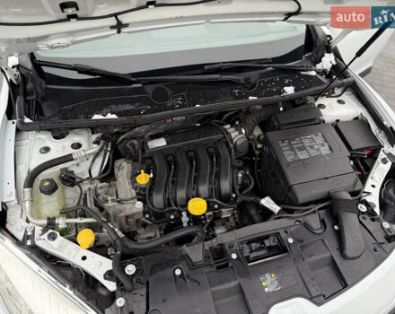 Белый Рено Меган, объемом двигателя 1.6 л и пробегом 211 тыс. км за 6750 $, фото 34 на Automoto.ua