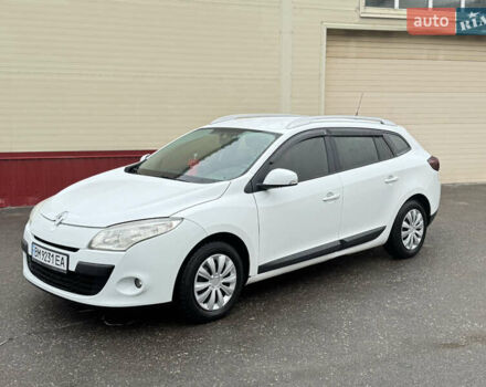 Белый Рено Меган, объемом двигателя 1.6 л и пробегом 255 тыс. км за 7250 $, фото 1 на Automoto.ua