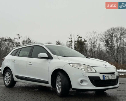 Белый Рено Меган, объемом двигателя 1.6 л и пробегом 211 тыс. км за 6750 $, фото 15 на Automoto.ua