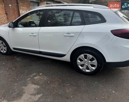 Рено Меган 2010 в Житомире на Automoto.ua Белый Рено Меган, объемом двигателя 1.46 л и пробегом 173 тыс. км за 6700 $, фото 1 на Automoto.ua