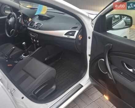 Белый Рено Меган, объемом двигателя 1.46 л и пробегом 298 тыс. км за 6700 $, фото 10 на Automoto.ua