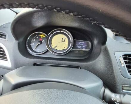 Рено Меган 2010 в Павлограде на Automoto.ua Белый Рено Меган, объемом двигателя 1.46 л и пробегом 237 тыс. км за 8150 $, фото 6 на Automoto.ua