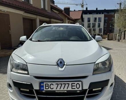 Білий Рено Меган, об'ємом двигуна 2 л та пробігом 230 тис. км за 7600 $, фото 1 на Automoto.ua