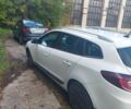 Рено Меган 2010 у Львові на Automoto.ua Білий Рено Меган, об'ємом двигуна 2 л та пробігом 255 тис. км за 7300 $, фото 5 на Automoto.ua